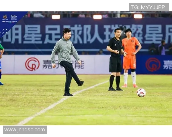 2016年绿茵场上闪耀的现役足球巨星风采与巅峰对决