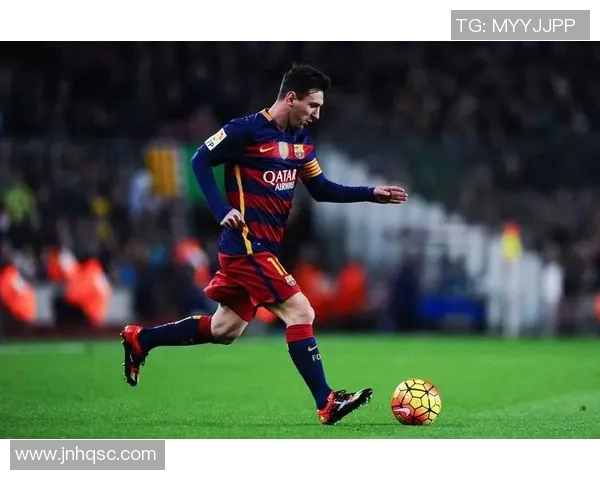 足球史上最强球员的诞生与辉煌足坛传奇成就分析