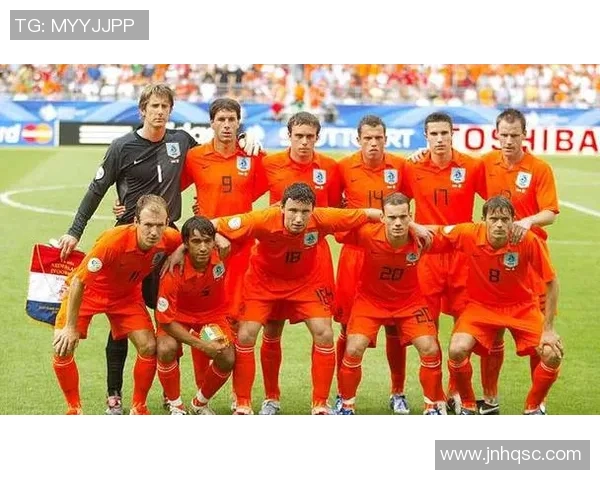 荷兰足球传奇人物盘点 这些老球星成就了荷兰足球的辉煌历史